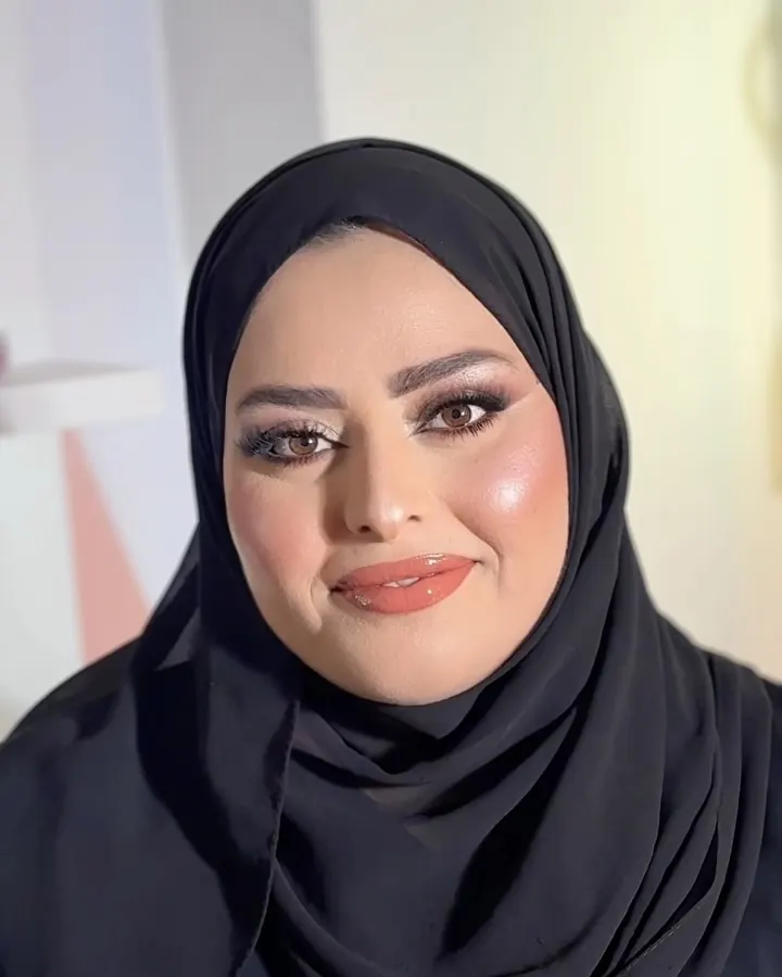 مكياج سهرة ناعم مع حجاب أسود