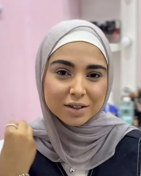 مكياج طبيعي من فريق السنتر